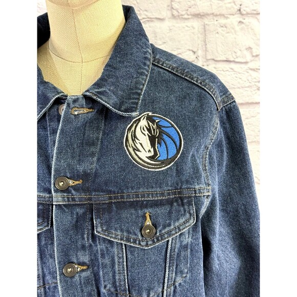 Dallas Mavericks Mavs Jean Jacket MEDIUM Embroidered Denim Trucker Dark Wash NBA - Picture 3 of 8